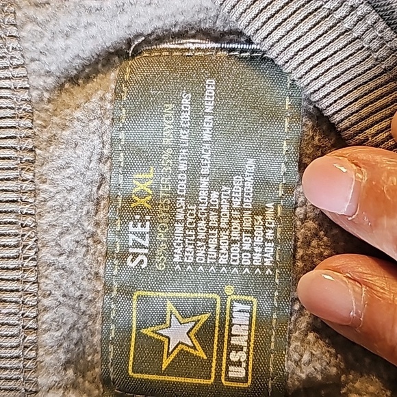 Army camo graphic sweatshirt.  Size XXL. Some wear. But very cozy and soft. - Picture 6 of 6